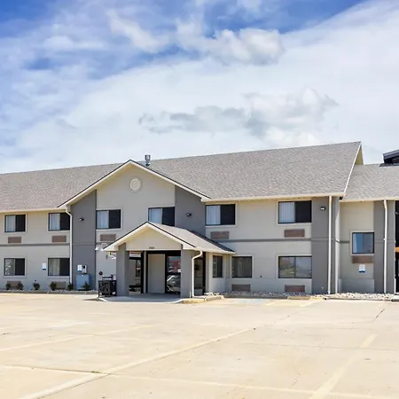 Sleep Inn & Suites Salina I-135